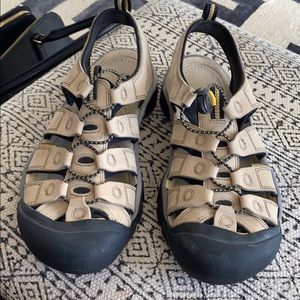 Keens water sandals
